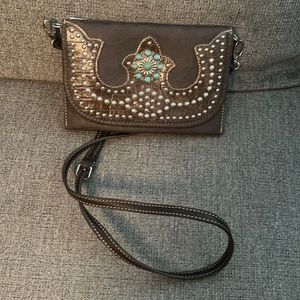 Crossbody purse